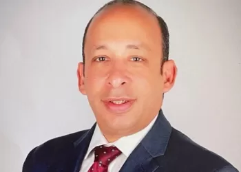 مستشفيات قصر العيني بجامعة القاهرة ترفع حالة الطوارئ لاستقبال المرضى والمصابين من قطاع غزة