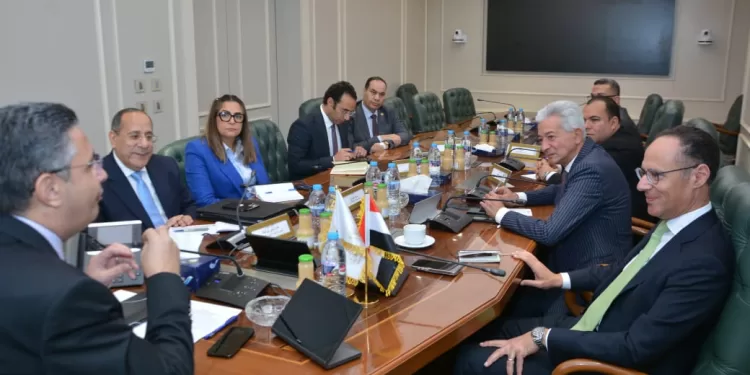 وزير التموين يُعلن عن ركن ثابت لسلع رمضان بأسواق اليوم الواحد والمجمعات 1 - جريدة الجمهورية وزير التموين يُعلن عن ركن ثابت لسلع رمضان بأسواق اليوم الواحد والمجمعات