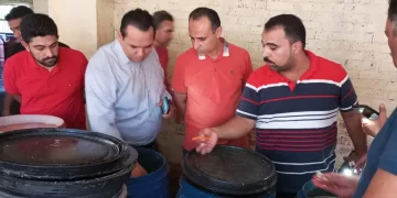 سائق التروسيكل دفن الميت وسرق نعشه