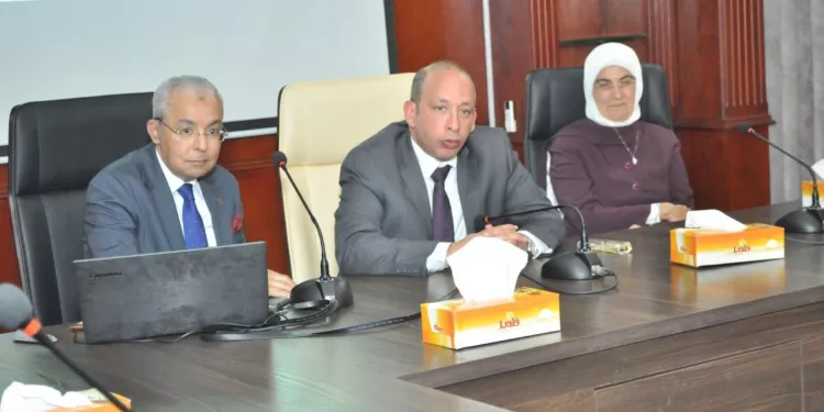 عميد كلية طب قصر العيني يكرم الفريق الطبي المكتشف لحالة متلازمة «VEXAS».. ويوجه بتكثيف الأبحاث