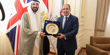 الجامعة البريطانية تستضيف رئيس البرلمان العربي في خطوة لتعزيز دور الشباب في العمل البرلماني