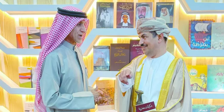 تسلمها وزير الثقافة «ذكريات مصرية».. هدية حاكم الشارقة للرئيس السيسى