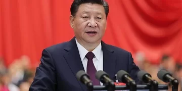 شي جين بينج يجري اتصالًا هاتفيًا مع الرئيس الأمريكي المنتخب دونالد ترامب