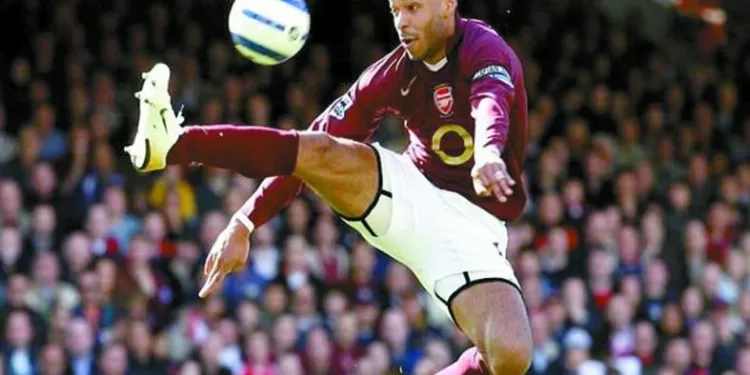 3 نجوم يلهمون مسيرة مرموش مع «السيتيزنس»