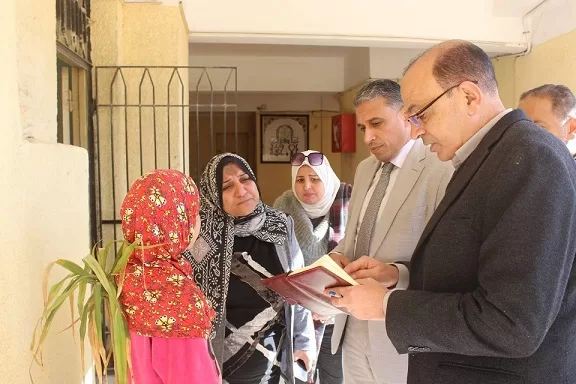 إحالة عدد من معلمي مدرسة مصطفى الخطيب للتحقيق بسبب عدم الالتزام بطابور الصباح 8 | جريدة الجمهورية