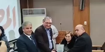 فيديو| «إعلام القاهرة» تحتفي بأحمد أيوب لجهوده في تعزيز الصحافة الورقية في العصر الرقمي