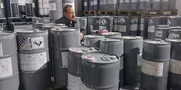 ضبط 41 ألف و 600 لتر روائح مجهولة المصدر بمخزن غير مرخص بالشرقية