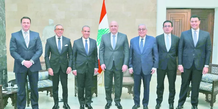 السيسى.. فى رسالة للرئيس اللبنانى.. سلمها وزير الخارجية: دعم مصر الكامل للسيادة اللبنانية