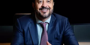 رجل الأعمال حسين الحثيلي في حواره لـ«الجمهـورية»: مصر تقدم فرصًا استثمارية واعدة بفضل موقعها الاستراتيجي وبيئتها الآمنة