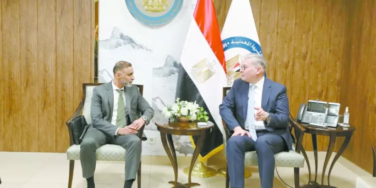 فى الجولة 12 للدورى بيراميدز على القمة بفوز مثير للجدل