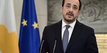 رئيس قبرص: نرفض أي محاولات لتهجير الفلسطينيين من غزة