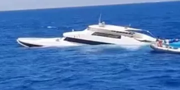 غرق «لنش» سياحي قرب منطقة رأس شقير شمال الغردقة