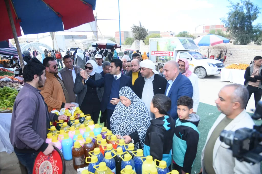 افتتاح سوق اليوم الواحد بحي الشروق بمطروح 2 | جريدة الجمهورية