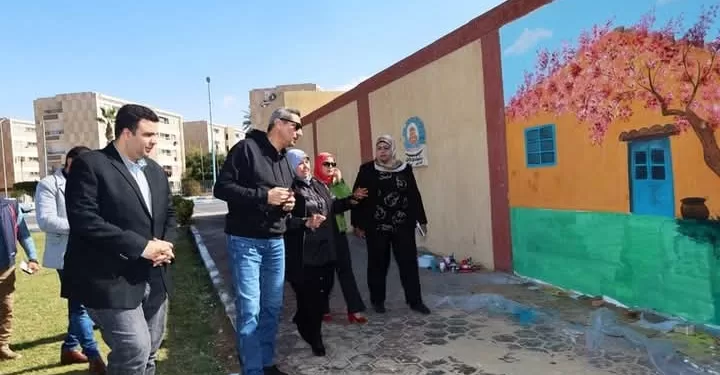 طلاب المدارس الفنية يُجملون أسوار ممشى السويس وشاليهات بورتوفيق خلال إجازة نصف العام