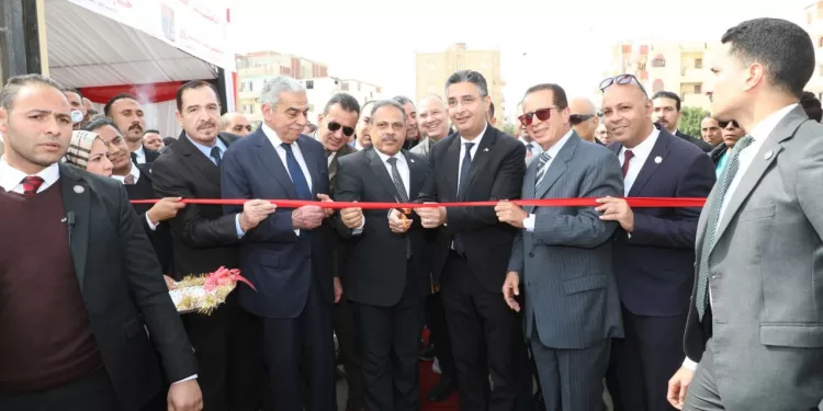 بمشاركة 141 عارضًا.. وزير التموين ومحافظ الشرقية يفتتحان السوق الحضاري بالعاشر من رمضان 1 - جريدة الجمهورية بمشاركة 141 عارضًا.. وزير التموين ومحافظ الشرقية يفتتحان السوق الحضاري بالعاشر من رمضان