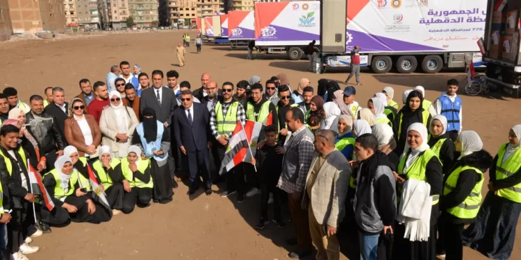 هدية الرئيس السيسي لأهالي الدقهلية.. توزيع 16 ألف كرتونة مواد غذائية وأجهزة عرائس