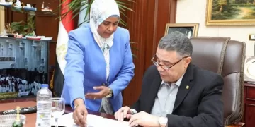 محافظ البحر الأحمر يعتمد نتيجة الشهادة الإعدادية بنسبة نجاح 72.5 %