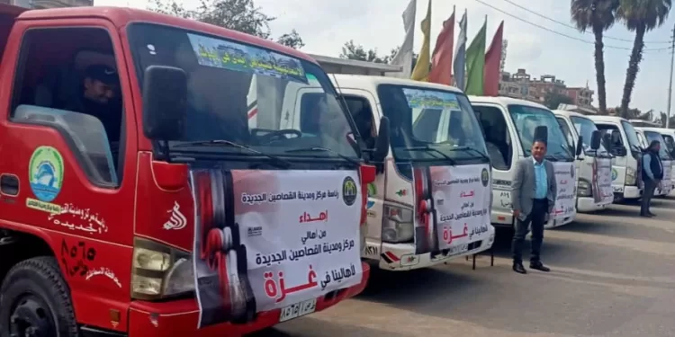 تضامنًا مع غزة: القصاصين الجديدة تُسيّر قافلة مساعدات إنسانية مُحمّلة بـ100 طن من المواد الغذائية والمستلزمات الضرورية