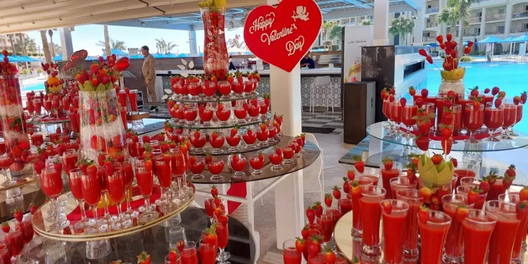 وزير الشباب والرياضة ومحافظ الأقصر يفتتحان مسجد أبو سلام في احتفالية رسمية