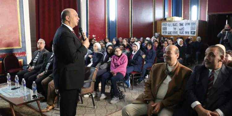 «الوطنية للانتخابات» تزور مدارس الدقهلية لتوعية الطلاب بأهمية المشاركة السياسية