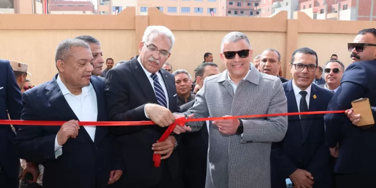 محافظ الإسماعيلية يفتتح معرض «أهلًا رمضان» بالقنطرة غرب بتخفيضات 25% على جميع السلع