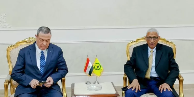 محافظ شمال سيناء يرافق سفير فلسطين لزيارة مستشفي العريش 1 - جريدة الجمهورية محافظ شمال سيناء يرافق سفير فلسطين لزيارة مستشفي العريش