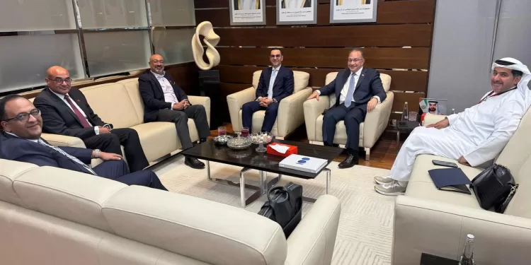 وزير الاستثمار يبحث مع اتصالات العالمية خطط التوسع وزيادة الاستثمارات في مصر