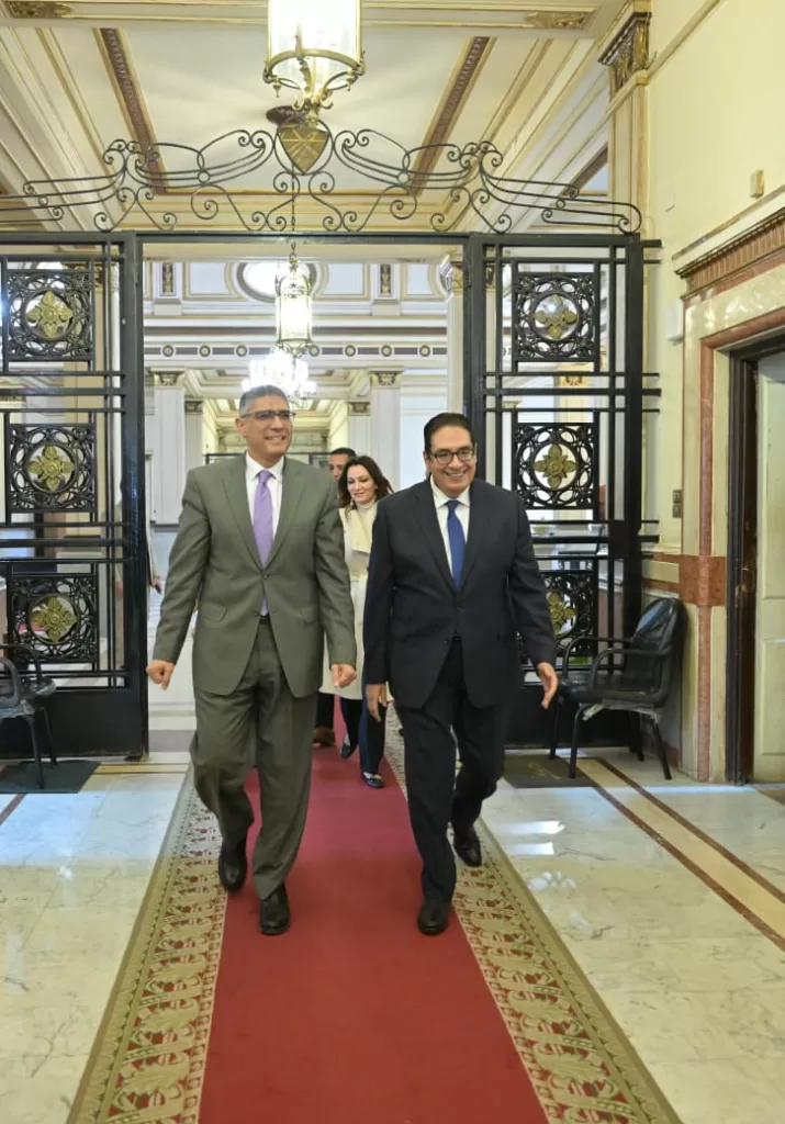 محافظ الجيزة ورئيس جامعة القاهرة يُطلقان شراكة لتحقيق التنمية المستدامة 2 - جريدة الجمهورية WhatsApp Image 2025 02 27 at 4.07.55 PM - جريدة الجمهورية
