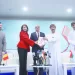تسليم وتسلُّم لـ «راية الشرف» بين سلطنة عمان ورومانيا: إسدال الستار عن معرض القاهرة الدولى للكتاب الـ 56 5 - جريدة الجمهورية تسليم وتسلُّم لـ «راية الشرف» بين سلطنة عمان ورومانيا: إسدال الستار عن معرض القاهرة الدولى للكتاب الـ 56