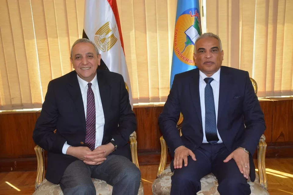 محافظ الغربية يهنئ رئيس جامعة طنطا الجديد ويشيد بمسيرته العلمية 8 - جريدة الجمهورية 14 35 - جريدة الجمهورية