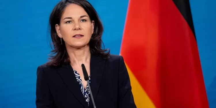 وزيرة الخارجية الألمانية تعبر عن صدمتها من صور الخيام المحترقة في غزة 1 - جريدة الجمهورية وزيرة الخارجية الألمانية تعبر عن صدمتها من صور الخيام المحترقة في غزة