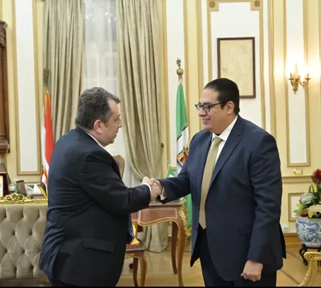 جامعة القاهرة وأرمينيا تبحثان تعزيز التعاون الأكاديمي والإعداد لمؤتمر علمي مشترك 2 - جريدة الجمهورية 2 25 - جريدة الجمهورية