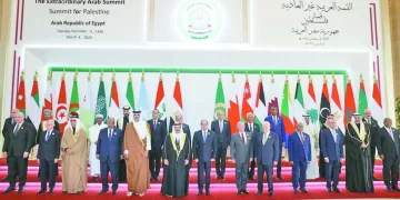 قمة إنقاذ «القضية» وتوحيد «الأمة»