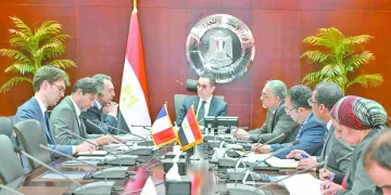 تعزيز التعاون الاستثمارى بين مصر وفرنسا