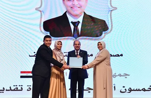 محافظ الغربية: تكريم أسرة من «سجين الكوم» بجائزة الأسرة القرآنية شرف لمحافظتنا 1 - جريدة الجمهورية محافظ الغربية: تكريم أسرة من «سجين الكوم» بجائزة الأسرة القرآنية شرف لمحافظتنا