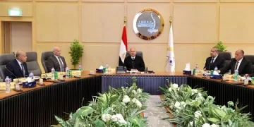 وزير النقل: توسع الشركة القابضة لمشروعات الطرق في إفريقيا والدول العربية