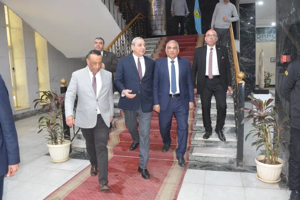 محافظ الغربية يهنئ رئيس جامعة طنطا الجديد ويشيد بمسيرته العلمية 4 - جريدة الجمهورية 9 77 - جريدة الجمهورية