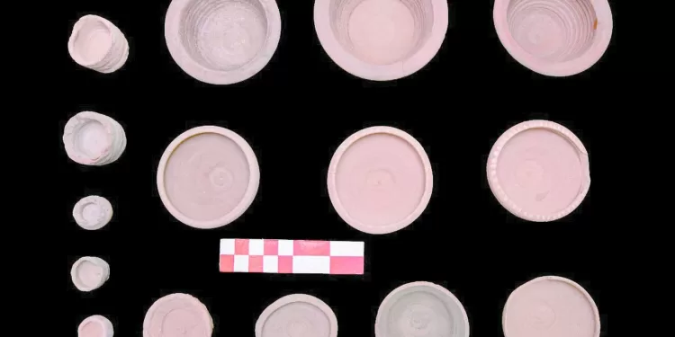 مقبرة ملكية وورشة فخار كشف أثرى جديد فى «أبيدوس» 1 - جريدة الجمهورية مقبرة ملكية وورشة فخار كشف أثرى جديد فى «أبيدوس»