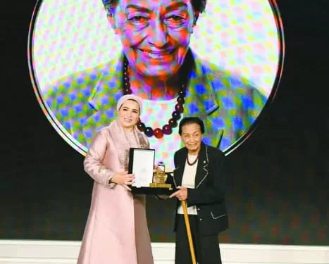 السيدة إنتصار السيسى تكرِّم عدداً من السيدات الملهمات 1 - جريدة الجمهورية رفض الحكام «الخواجات» بالإجماع