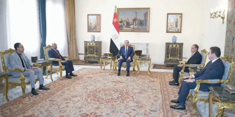 الرئيس خلال استقباله وزير الخارجية الإريترى.. استعادة الاستقرار فى السودان وحماية البحر الأحمر 1 - جريدة الجمهورية وزير الشباب والرياضة يُكرم نسل الشهداء بالأمسيات  الرمضانية «وصال»