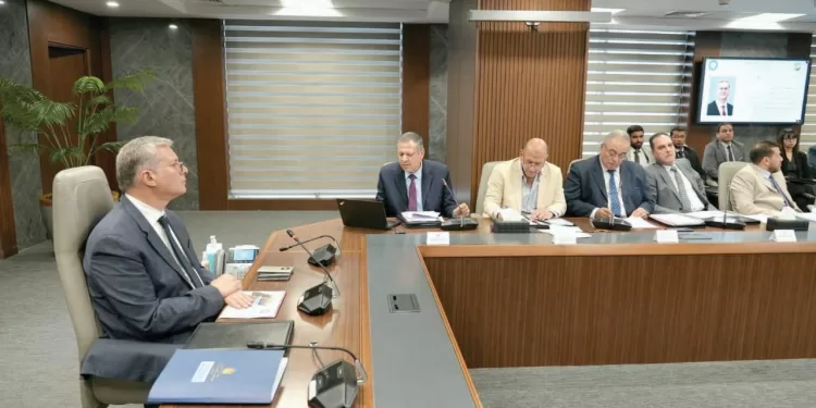 تحويل الثروة المعدنية لـ «هيئة اقتصادية».. لزيادة الدخل القومى لـ 6 ٪ 1 - جريدة الجمهورية الزمالك يشكو «العميد» غضب جماهيرى كبير فى ميت عقبة .. و15 مليونا لإغراء «عبد المجيد»