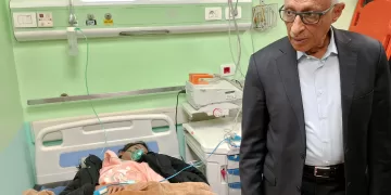 محافظ شمال سيناء يزور الجرحى والمرضى الفلسطينيين لتقديم التهنئة بمناسبة شهر رمضان المبارك