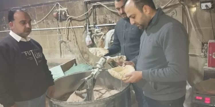 حملات مكثفة على المخابز البلدية والأسواق والمحلات العامة في كفر الشيخ