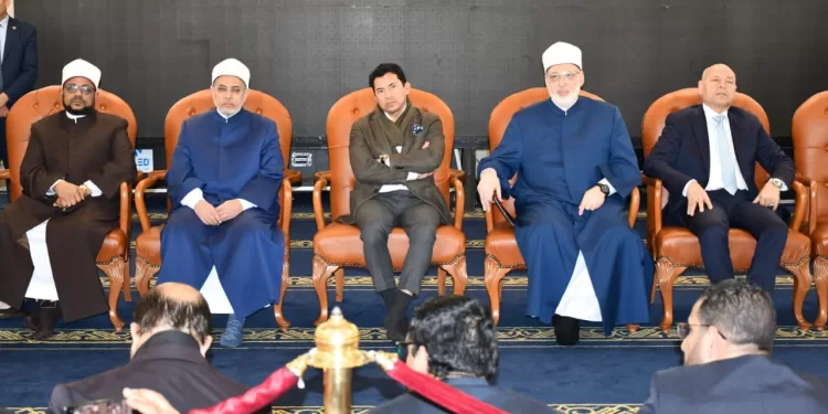 صبحي يشارك في احتفال الأزهر بمرور 1085 عامًا على تأسيسه