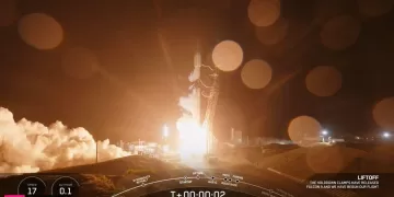 البحرين تُطلق القمر الصناعي «المنذر»