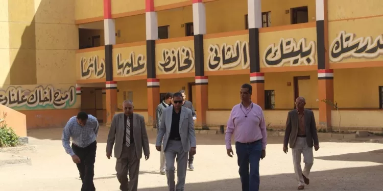 محاسبة المقصرين: إحالة 3 عاملين بـ«أطفيح التعليمية» للشؤون القانونية