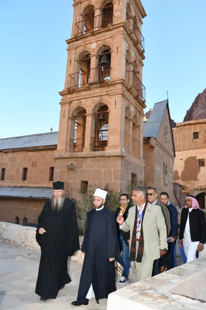 وزير الأوقاف ومحافظ جنوب سيناء يزوران دير سانت كاترين في جولة تفقدية 28 | جريدة الجمهورية