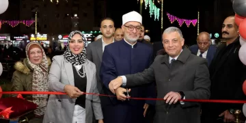 محافظ الإسماعيلية والمفتي يفتتحان معرض مستلزمات العيد بأسعارٍ مخفضة