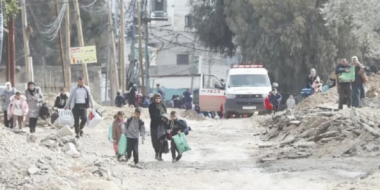 «تجريف» الأرض وإحراق المنازل .. سلاح إسرائيل فى «الضفة»