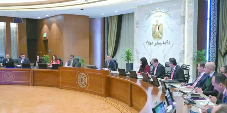 نجاح التجربة الأولى على 42 ألف صاحب بطاقة: الحكومة تبدأ تفعيل الكارت الموحد من بورسعيد 1 - جريدة الجمهورية نجاح التجربة الأولى على 42 ألف صاحب بطاقة: الحكومة تبدأ تفعيل الكارت الموحد من بورسعيد